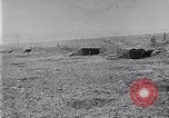 Standbild Vielfalt der britischen Artillerie Kanonen feuern Western Front, 1918, aus Sekunde 42 historischem Filmmaterial Videoclip 65675027173