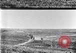 Standbild britische Kavallerie Flandern Belgien, 1917, aus Sekunde 3 historischem Filmmaterial Videoclip 65675027174