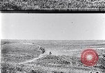 Standbild britische Kavallerie Flandern Belgien, 1917, aus Sekunde 4 historischem Filmmaterial Videoclip 65675027174