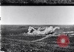 Standbild britische Kavallerie Flandern Belgien, 1917, aus Sekunde 8 historischem Filmmaterial Videoclip 65675027174