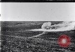 Standbild britische Kavallerie Flandern Belgien, 1917, aus Sekunde 12 historischem Filmmaterial Videoclip 65675027174