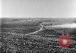 Standbild britische Kavallerie Flandern Belgien, 1917, aus Sekunde 22 historischem Filmmaterial Videoclip 65675027174