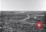 Standbild britische Kavallerie Flandern Belgien, 1917, aus Sekunde 41 historischem Filmmaterial Videoclip 65675027174