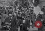 Standbild Menschen in Jerusalem Unterstützung des Krieges Jerusalem Palästina, 1914, aus Sekunde 29 historischem Filmmaterial Videoclip 65675027176