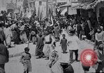 Standbild Menschen in Jerusalem Unterstützung des Krieges Jerusalem Palästina, 1914, aus Sekunde 60 historischem Filmmaterial Videoclip 65675027176
