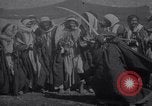 Standbild Beduinen Mädchen tanzen Türkei, 1914, aus Sekunde 21 historischem Filmmaterial Videoclip 65675027177