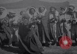 Standbild Beduinen Mädchen tanzen Türkei, 1914, aus Sekunde 48 historischem Filmmaterial Videoclip 65675027177