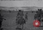 Image Le turc et bédouin cavaliers La Palestine, 1914, de la seconde 27 séquences d'archives historiques vidéo 65675027178