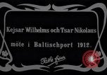 Standbild Kaiser Wilhelm II und Zar Nikolaus II Ostsee, 1912, aus Sekunde 8 historischem Filmmaterial Videoclip 65675027179