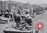 Image les femmes britanniques effectuant du travail du temps de guerre Royaume-Uni, 1916, de la seconde 10 séquences d'archives historiques vidéo 65675027180