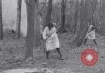 Image les femmes britanniques effectuant du travail du temps de guerre Royaume-Uni, 1916, de la seconde 18 séquences d'archives historiques vidéo 65675027180