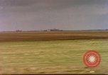 Immagine di Trattore visto da treno Amtrak United States USA, 1985, secondo 9 filmato di repertorio 65675027196