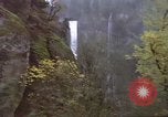 Immagine di Cascata visto dal treno Amtrak United States USA, 1985, secondo 7 filmato di repertorio 65675027197