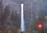 Immagine di Cascata visto dal treno Amtrak United States USA, 1985, secondo 13 filmato di repertorio 65675027197
