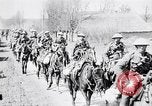 Image 10e Régiment de cavalerie Royal Hussars d'Arras France, 1918, de la seconde 9 séquences d'archives historiques vidéo 65675027218