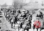 Image 10e Régiment de cavalerie Royal Hussars d'Arras France, 1918, de la seconde 18 séquences d'archives historiques vidéo 65675027218
