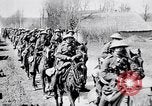 Image 10e Régiment de cavalerie Royal Hussars d'Arras France, 1918, de la seconde 21 séquences d'archives historiques vidéo 65675027218