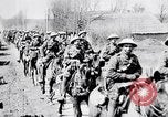 Image 10e Régiment de cavalerie Royal Hussars d'Arras France, 1918, de la seconde 24 séquences d'archives historiques vidéo 65675027218