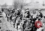 Image 10e Régiment de cavalerie Royal Hussars d'Arras France, 1918, de la seconde 25 séquences d'archives historiques vidéo 65675027218