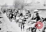Image 10e Régiment de cavalerie Royal Hussars d'Arras France, 1918, de la seconde 31 séquences d'archives historiques vidéo 65675027218