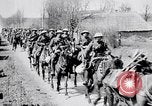 Image 10e Régiment de cavalerie Royal Hussars d'Arras France, 1918, de la seconde 34 séquences d'archives historiques vidéo 65675027218