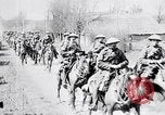 Image 10e Régiment de cavalerie Royal Hussars d'Arras France, 1918, de la seconde 38 séquences d'archives historiques vidéo 65675027218