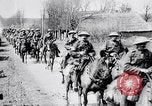 Image 10e Régiment de cavalerie Royal Hussars d'Arras France, 1918, de la seconde 39 séquences d'archives historiques vidéo 65675027218
