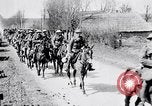 Image 10e Régiment de cavalerie Royal Hussars d'Arras France, 1918, de la seconde 42 séquences d'archives historiques vidéo 65675027218