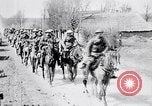Image 10e Régiment de cavalerie Royal Hussars d'Arras France, 1918, de la seconde 43 séquences d'archives historiques vidéo 65675027218