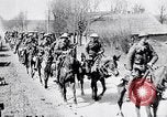 Image 10e Régiment de cavalerie Royal Hussars d'Arras France, 1918, de la seconde 44 séquences d'archives historiques vidéo 65675027218