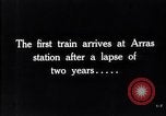 Image train de ravitaillement militaire d'Arras France, 1918, de la seconde 6 séquences d'archives historiques vidéo 65675027220