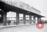 Image train de ravitaillement militaire d'Arras France, 1918, de la seconde 15 séquences d'archives historiques vidéo 65675027220
