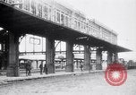 Image train de ravitaillement militaire d'Arras France, 1918, de la seconde 16 séquences d'archives historiques vidéo 65675027220
