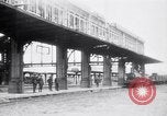 Image train de ravitaillement militaire d'Arras France, 1918, de la seconde 20 séquences d'archives historiques vidéo 65675027220