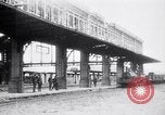 Image train de ravitaillement militaire d'Arras France, 1918, de la seconde 21 séquences d'archives historiques vidéo 65675027220