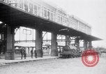 Image train de ravitaillement militaire d'Arras France, 1918, de la seconde 26 séquences d'archives historiques vidéo 65675027220