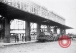 Image train de ravitaillement militaire d'Arras France, 1918, de la seconde 28 séquences d'archives historiques vidéo 65675027220