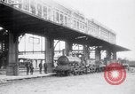 Image train de ravitaillement militaire d'Arras France, 1918, de la seconde 30 séquences d'archives historiques vidéo 65675027220