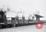 Image train de ravitaillement militaire d'Arras France, 1918, de la seconde 42 séquences d'archives historiques vidéo 65675027220
