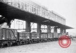 Image train de ravitaillement militaire d'Arras France, 1918, de la seconde 50 séquences d'archives historiques vidéo 65675027220