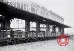 Image train de ravitaillement militaire d'Arras France, 1918, de la seconde 52 séquences d'archives historiques vidéo 65675027220