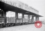 Image train de ravitaillement militaire d'Arras France, 1918, de la seconde 57 séquences d'archives historiques vidéo 65675027220