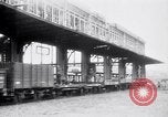 Image train de ravitaillement militaire d'Arras France, 1918, de la seconde 61 séquences d'archives historiques vidéo 65675027220