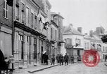 Image sentinelle au quartier général britannique France, 1918, de la seconde 24 séquences d'archives historiques vidéo 65675027221