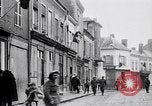 Image sentinelle au quartier général britannique France, 1918, de la seconde 25 séquences d'archives historiques vidéo 65675027221