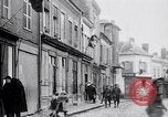 Image sentinelle au quartier général britannique France, 1918, de la seconde 26 séquences d'archives historiques vidéo 65675027221