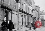 Image sentinelle au quartier général britannique France, 1918, de la seconde 29 séquences d'archives historiques vidéo 65675027221