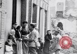 Image sentinelle au quartier général britannique France, 1918, de la seconde 54 séquences d'archives historiques vidéo 65675027221