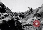 Image brancardiers ont certaines difficultés France, 1917, de la seconde 16 séquences d'archives historiques vidéo 65675027241