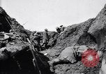 Image brancardiers ont certaines difficultés France, 1917, de la seconde 31 séquences d'archives historiques vidéo 65675027241